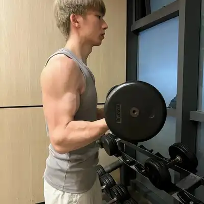 周嘉